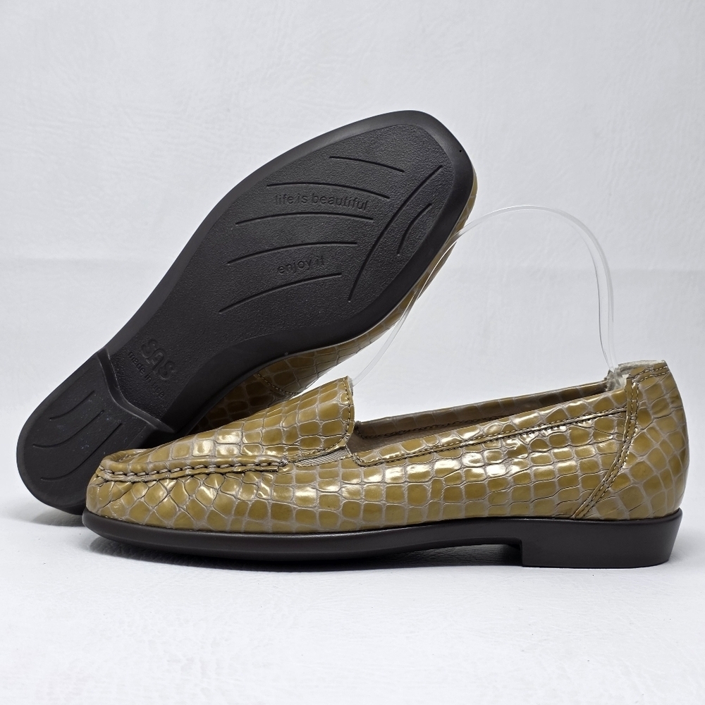 SAS Simplify Loafers Womens Sz 7 Sage Green Croc Leather Masters Style USA Made
